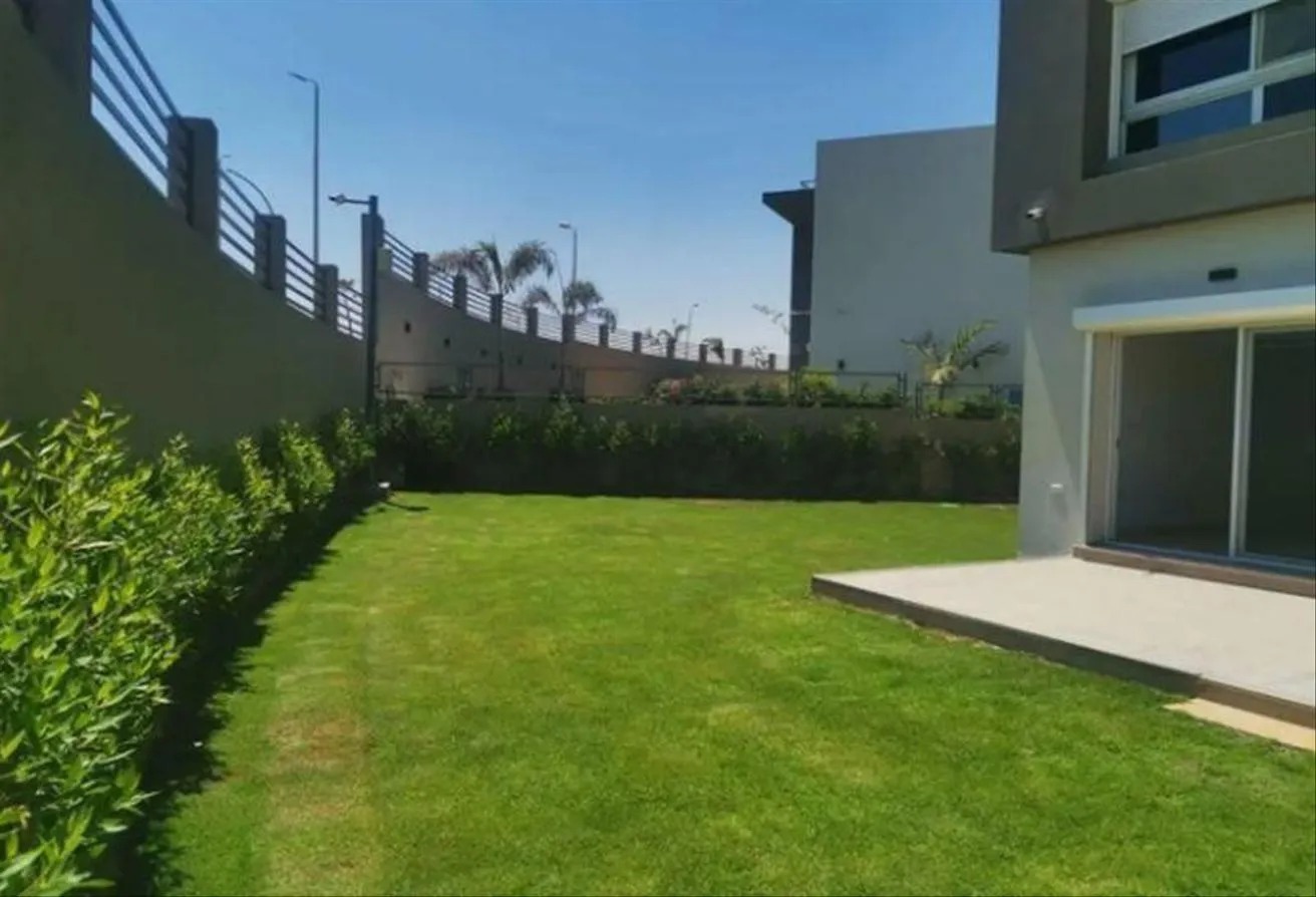 Sale in Etapa: Unique townhouse ready to move next to Al Rabwa