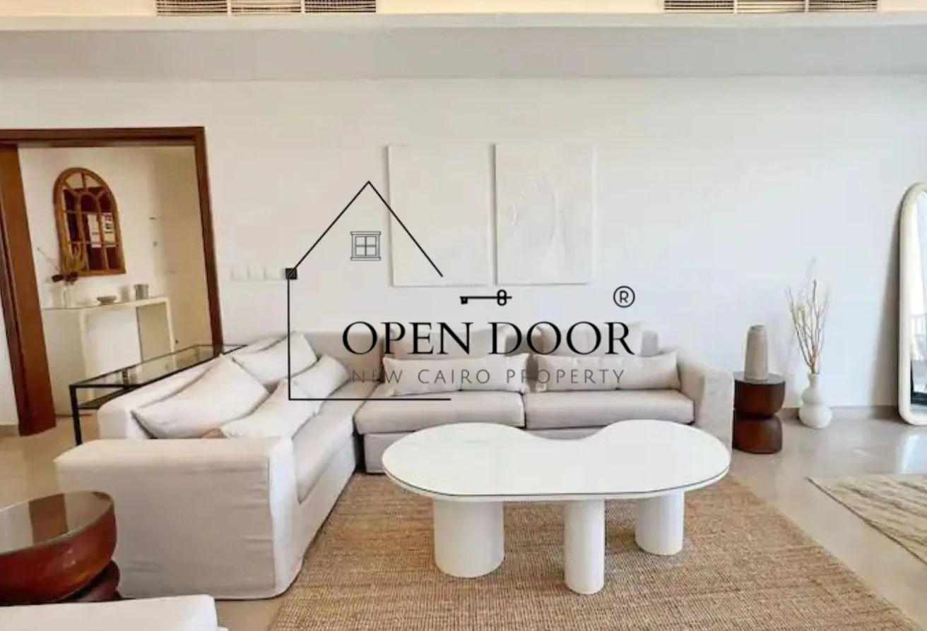 Rent in Cairo Festival City: Apartment in Aura Compound, Cairo Festival City