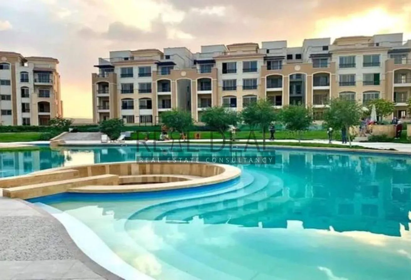 Sale in Ivoire: For sale in the heart of Sheikh Zayed, over 8 year