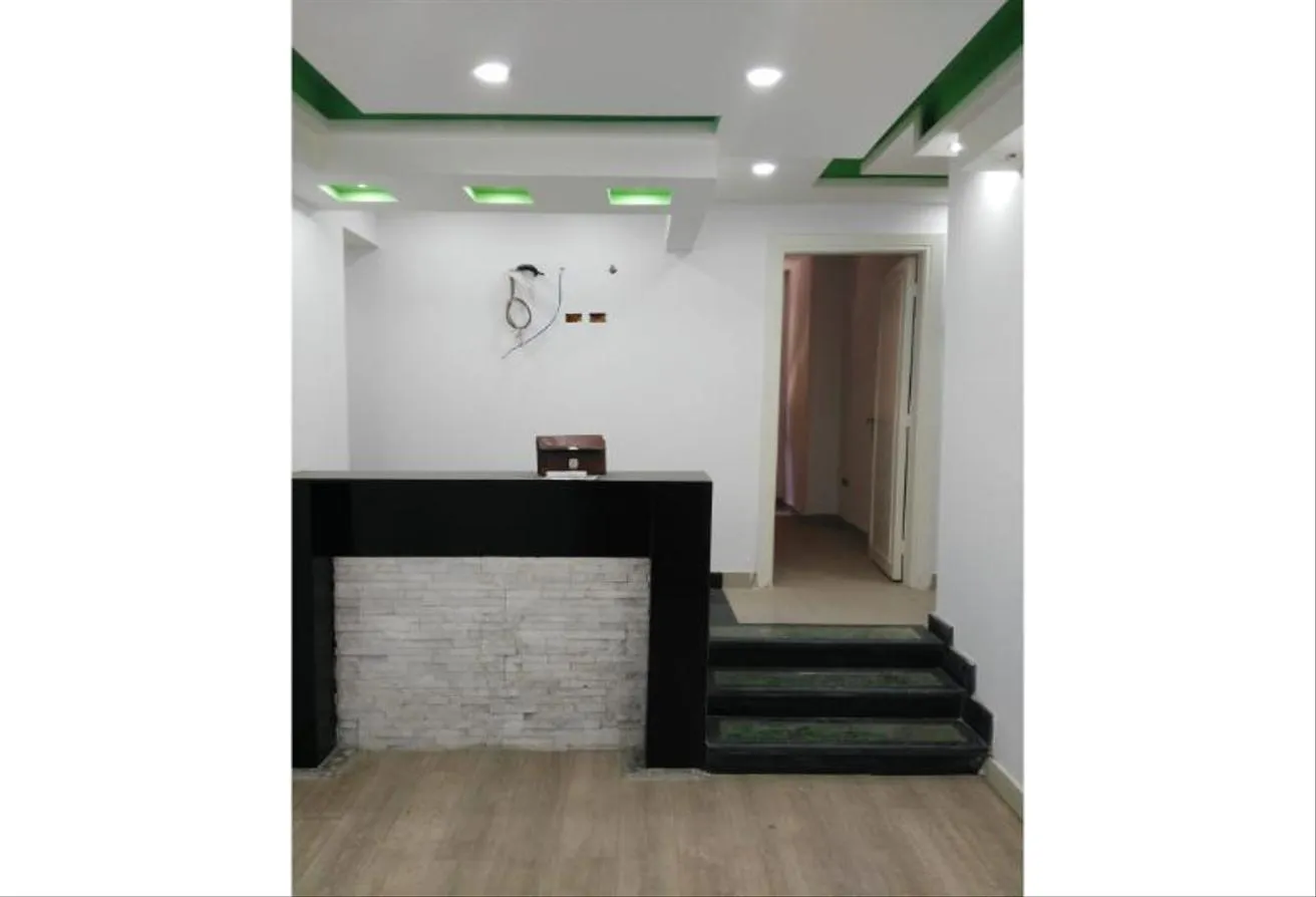 Rent in Lebanon St.: First floor clinic on Lebanon main street.