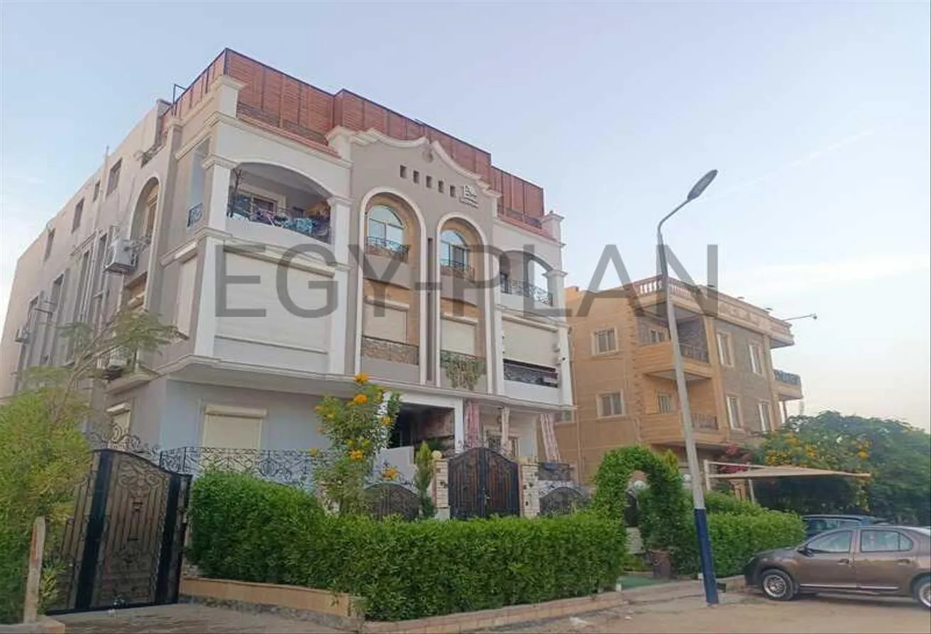 Sale in Riviera Axis   Zayed: بنتهاوس 260م غير التراس 100م قسط حتي 6 سنوات