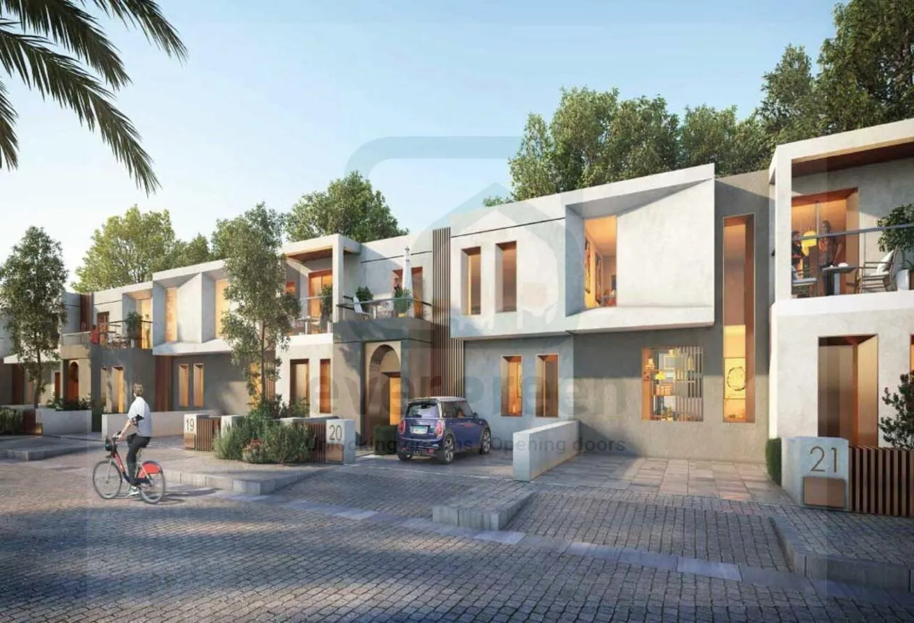 Sale in Vye Sodic: Luxury Townhouse in Vye Sodic NewZayed with5%DP