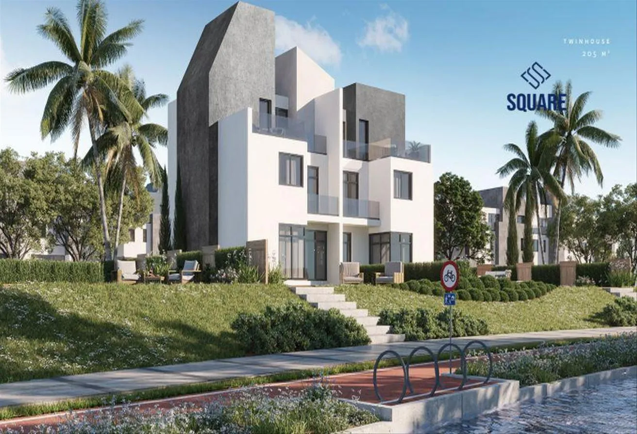 Sale in Six West: In Prime Location Villa 5%D.P Over 10Yrs Install