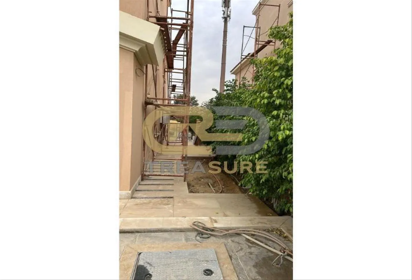 Gallery Image 13