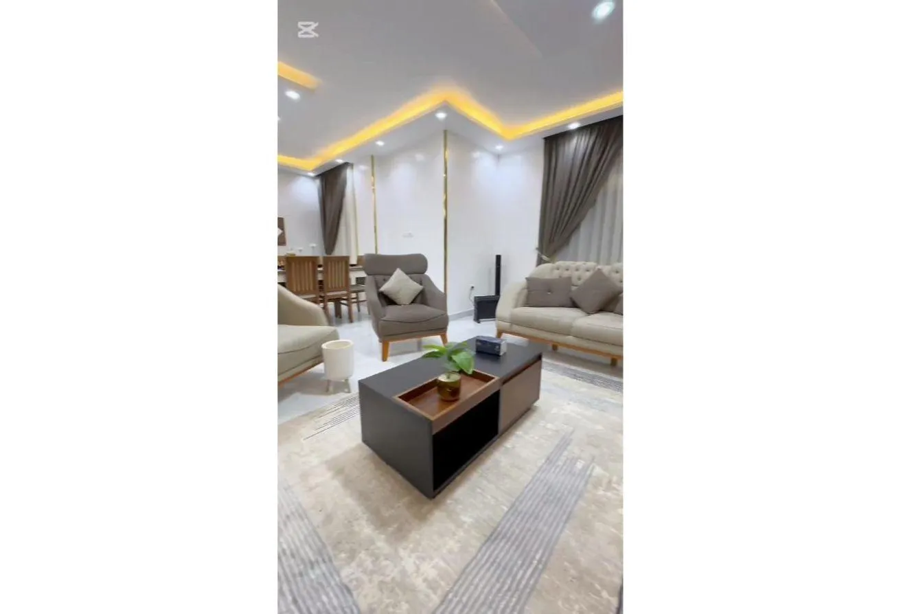 Gallery Image 19