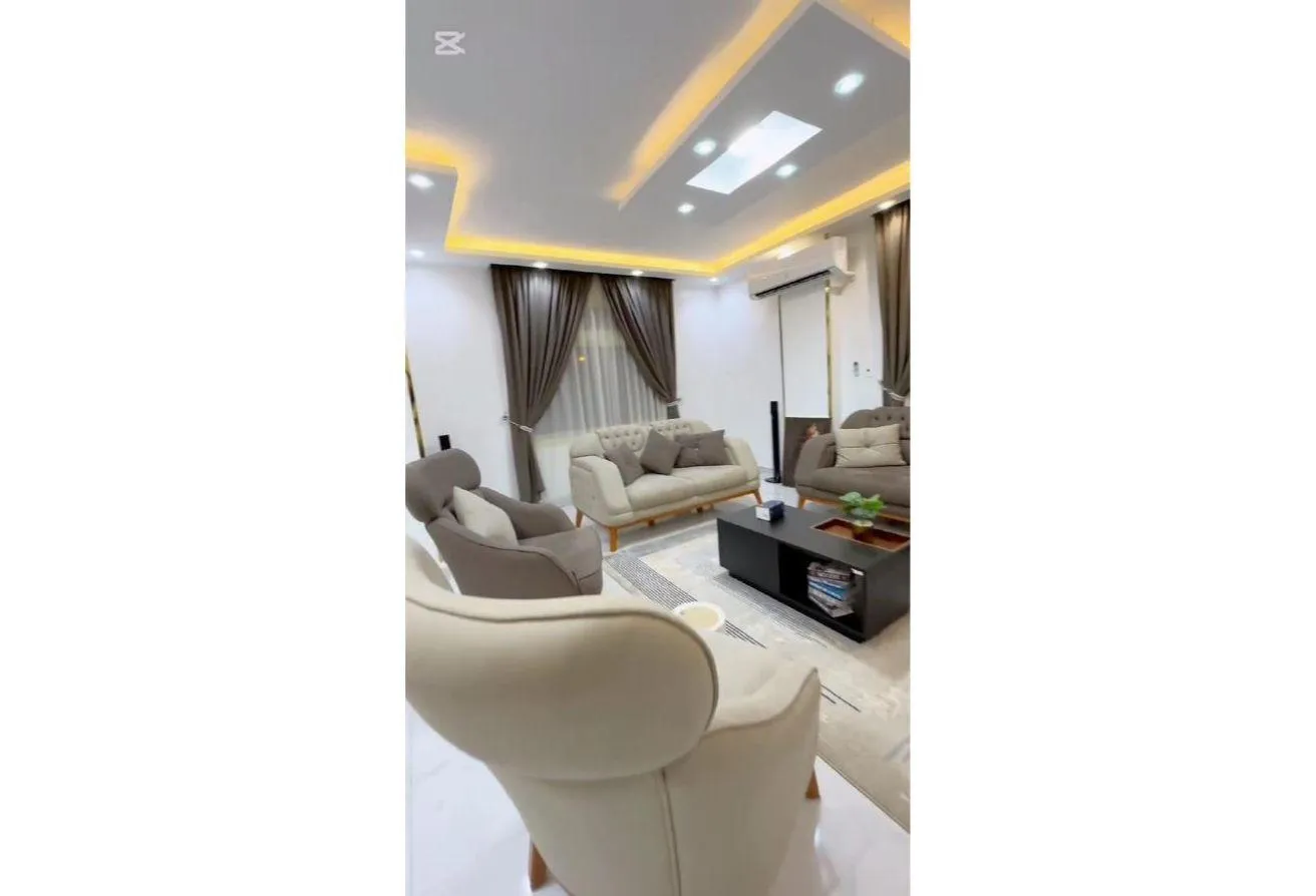 Gallery Image 18