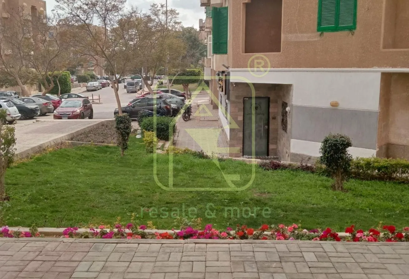 Sale in 13th District: 2 Bedrooms apartment in Shabab with lowest price