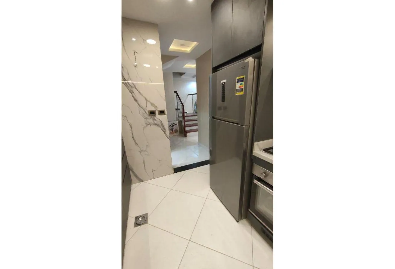 Rent in American University Housing District: Next to the American University, 4-room apartment