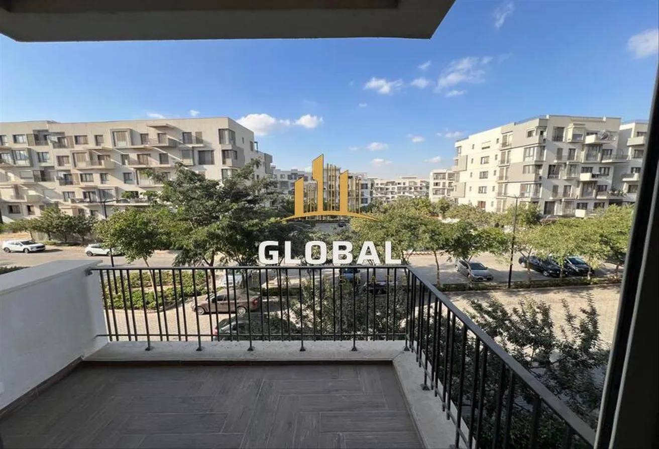 Rent in Eastown: Semi furnished Duplex1st use Laundry room Open vie