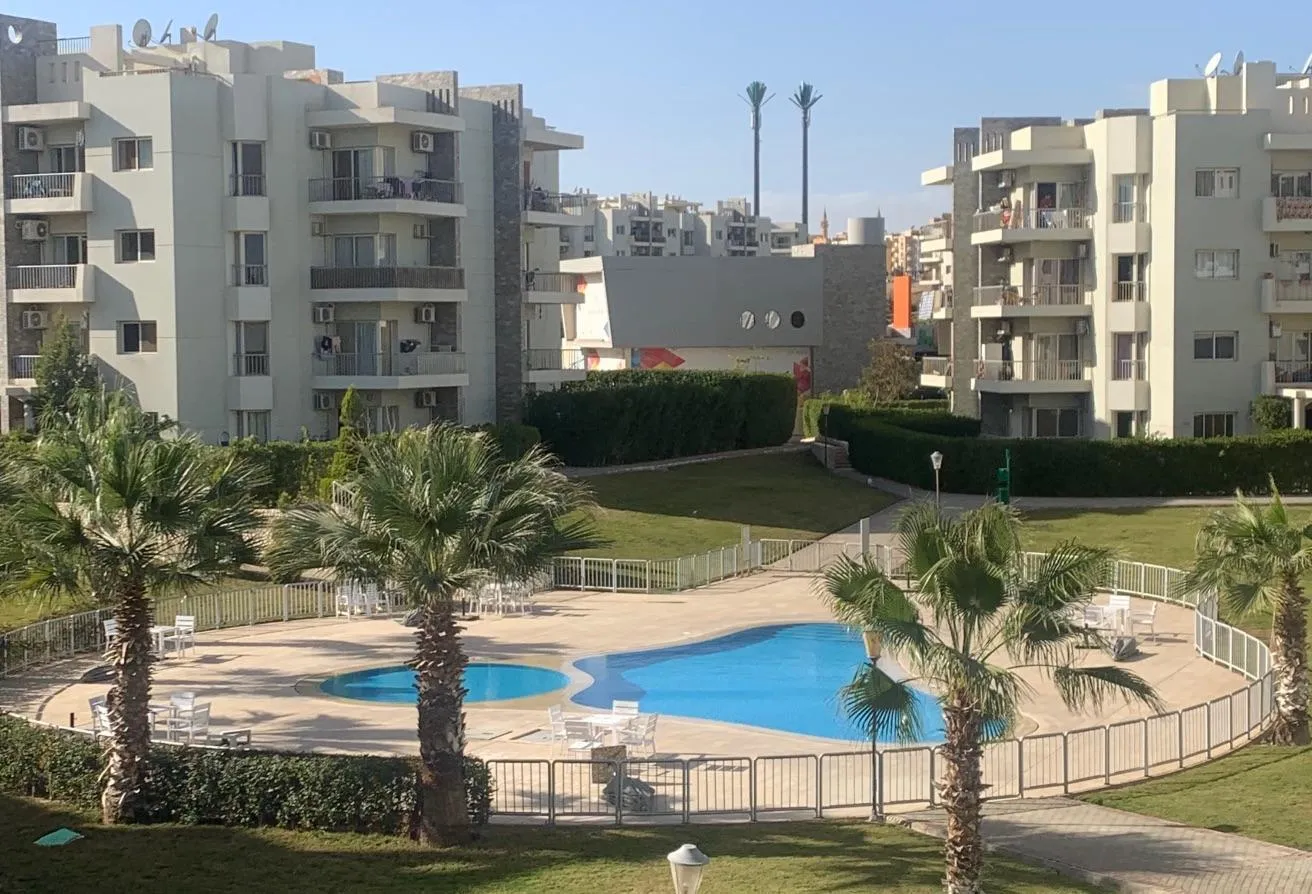 Rent in The Address: للإيجار بكموند ذا ادرس الشيخ زايد تشطيب سوبر لوكس