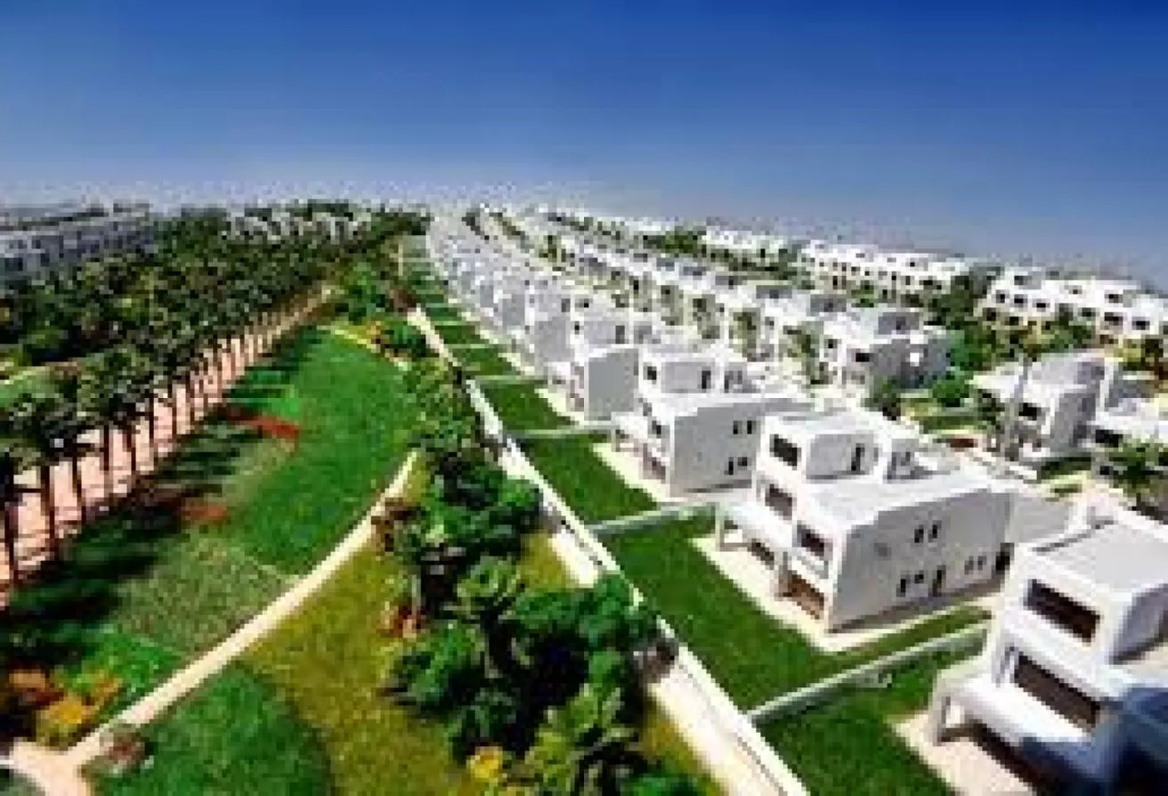 Sale in Capital Gardens   Palm Hills: for sale apartment 196 meter at capital gardens
