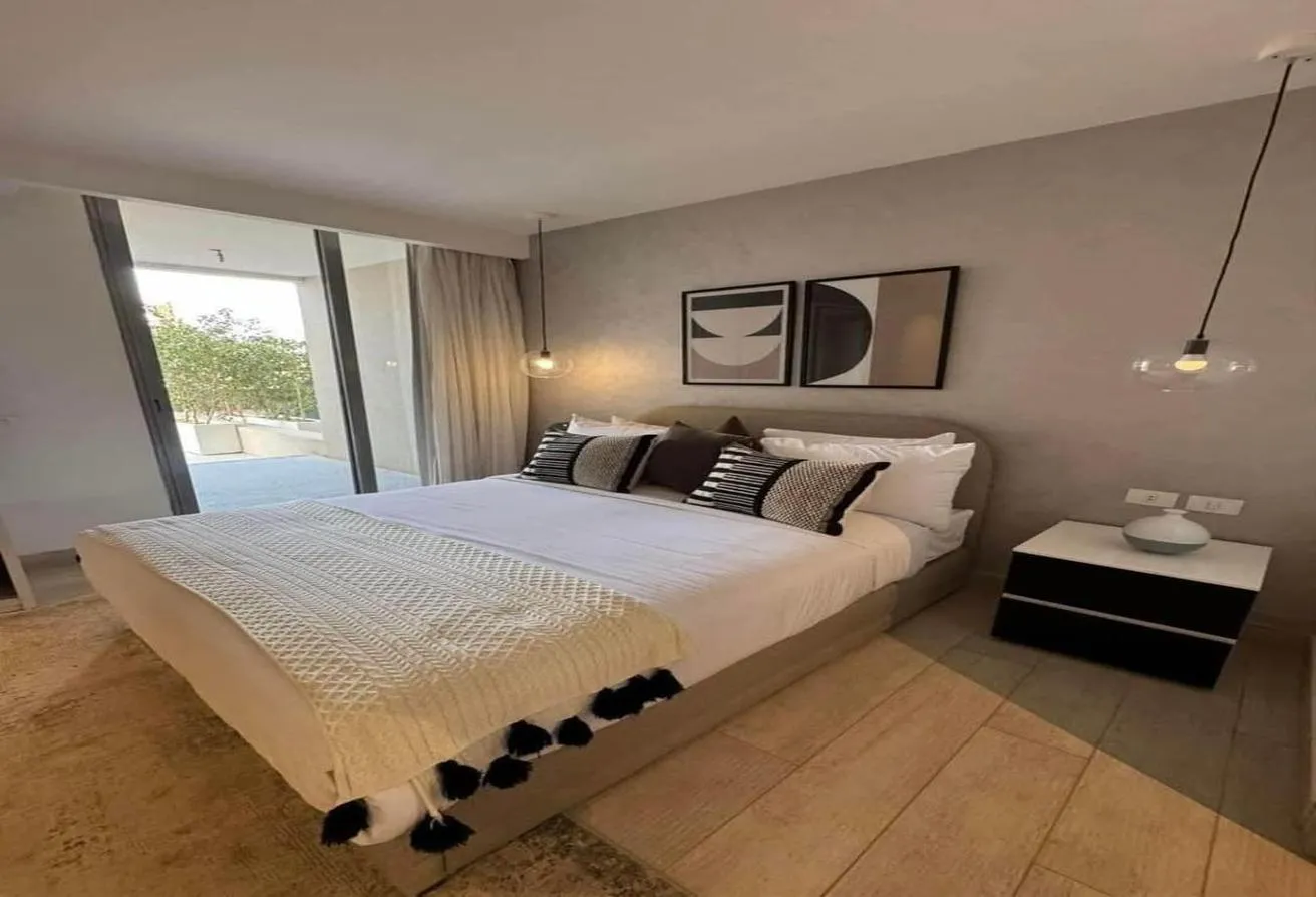 Sale in Etapa: Penthouse in Ivoire in The Heart of Zayed-Installs