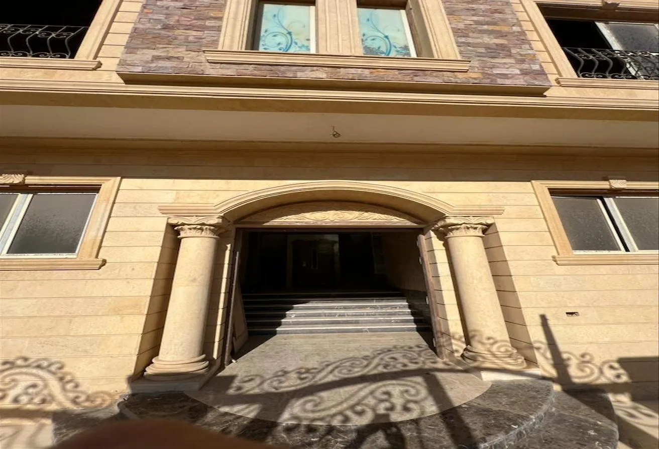 Sale in El Koronfel: Duplex for sale, District 10, Al-Qarnful neighborh