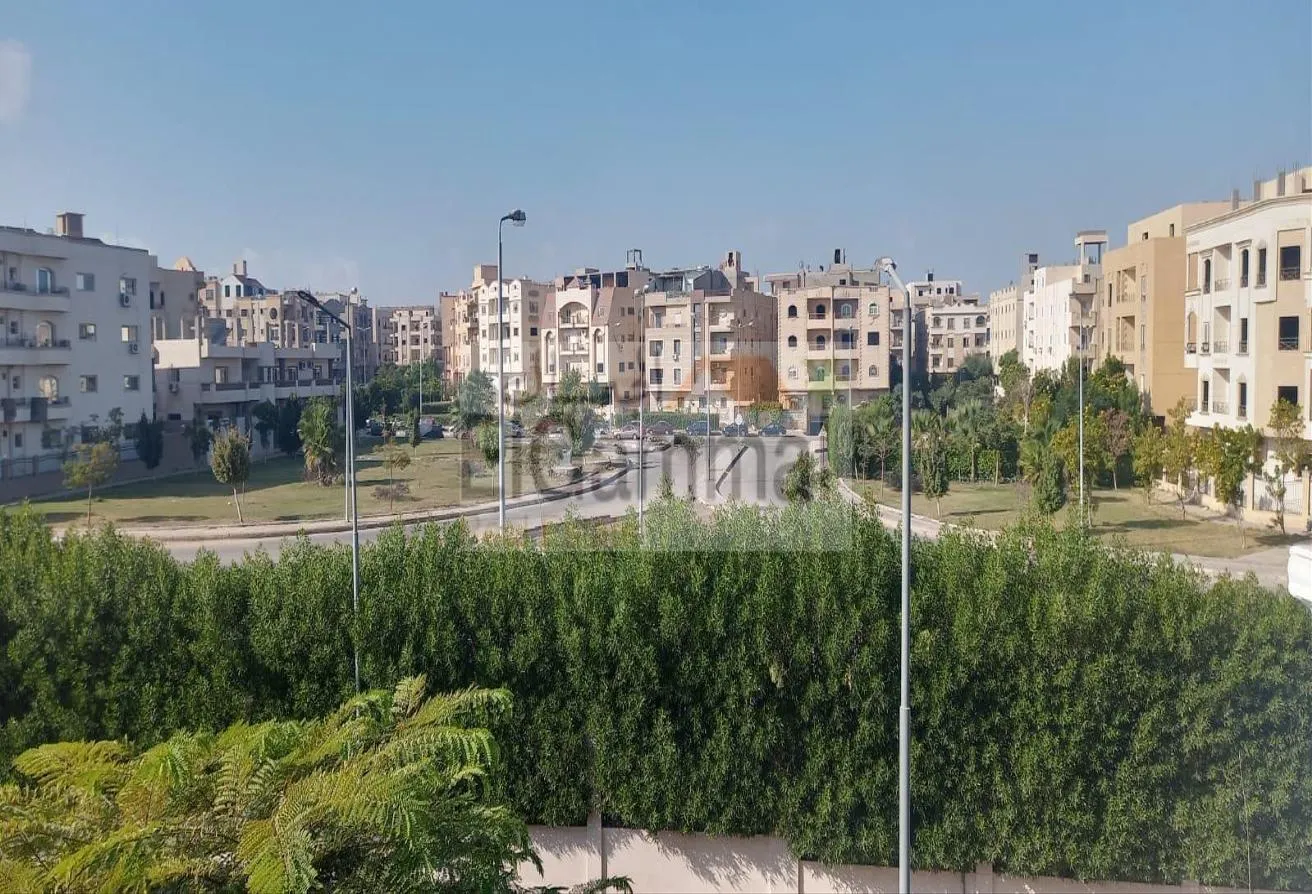 Sale in Al Shorouk Springs: تاون هاوس متميز للبيع كامل التشطيب مميز بسعرمناسب