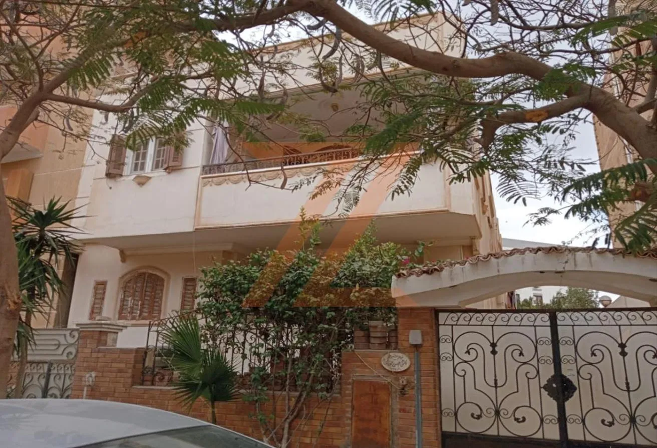 Sale in 5th District: Villa fully finished for sale in 5th district .