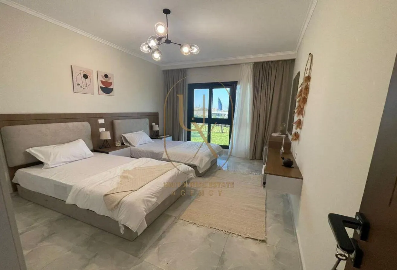 Sale in Hacienda Waters: Villa for sale in Hacienda Bay, Frontline Golf,