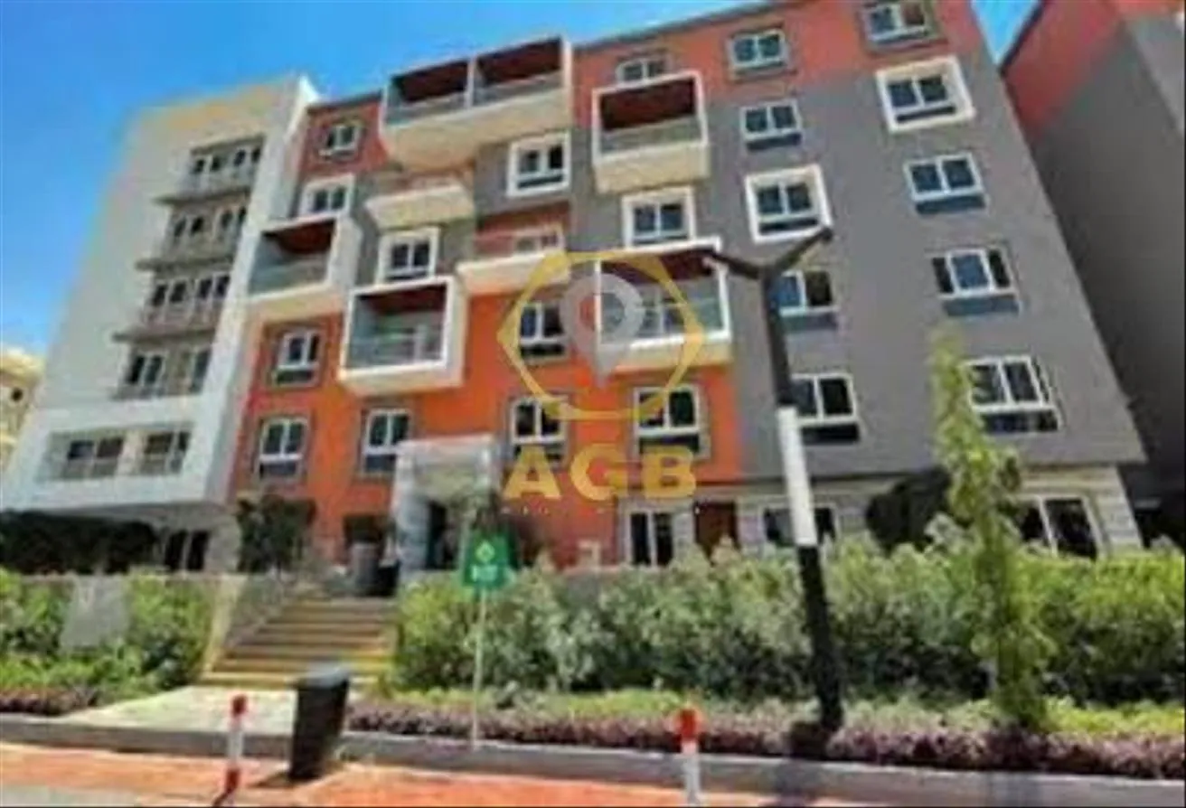 Sale in Amorada: 278م + جاردن 168م | كمبوند Amorada | إستلام فورى