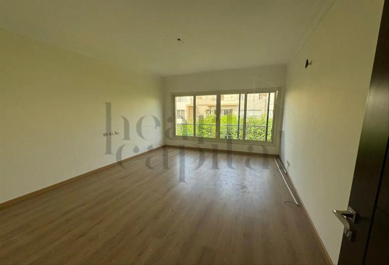 Sale in Grand Heights: Townhouse for Sale in Grand Heights, 6th October