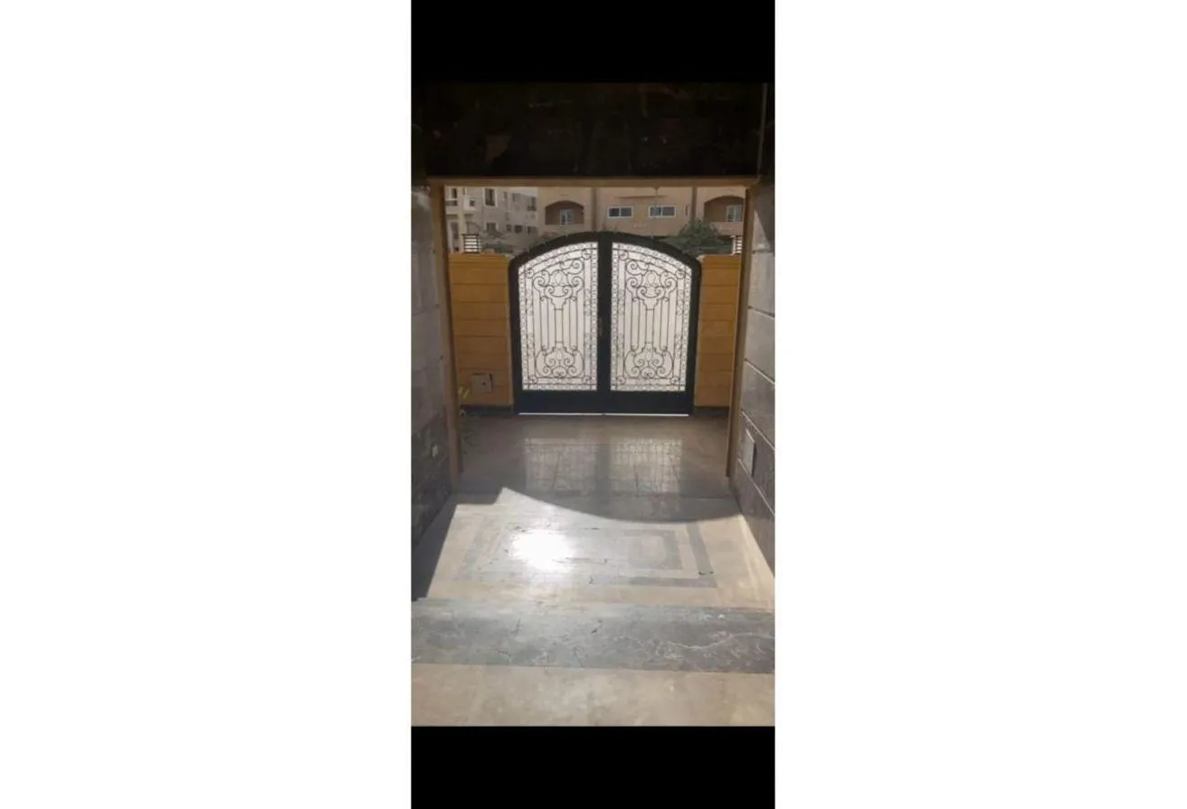 Sale in Area B: Your apartment in South Academy is super luxurious