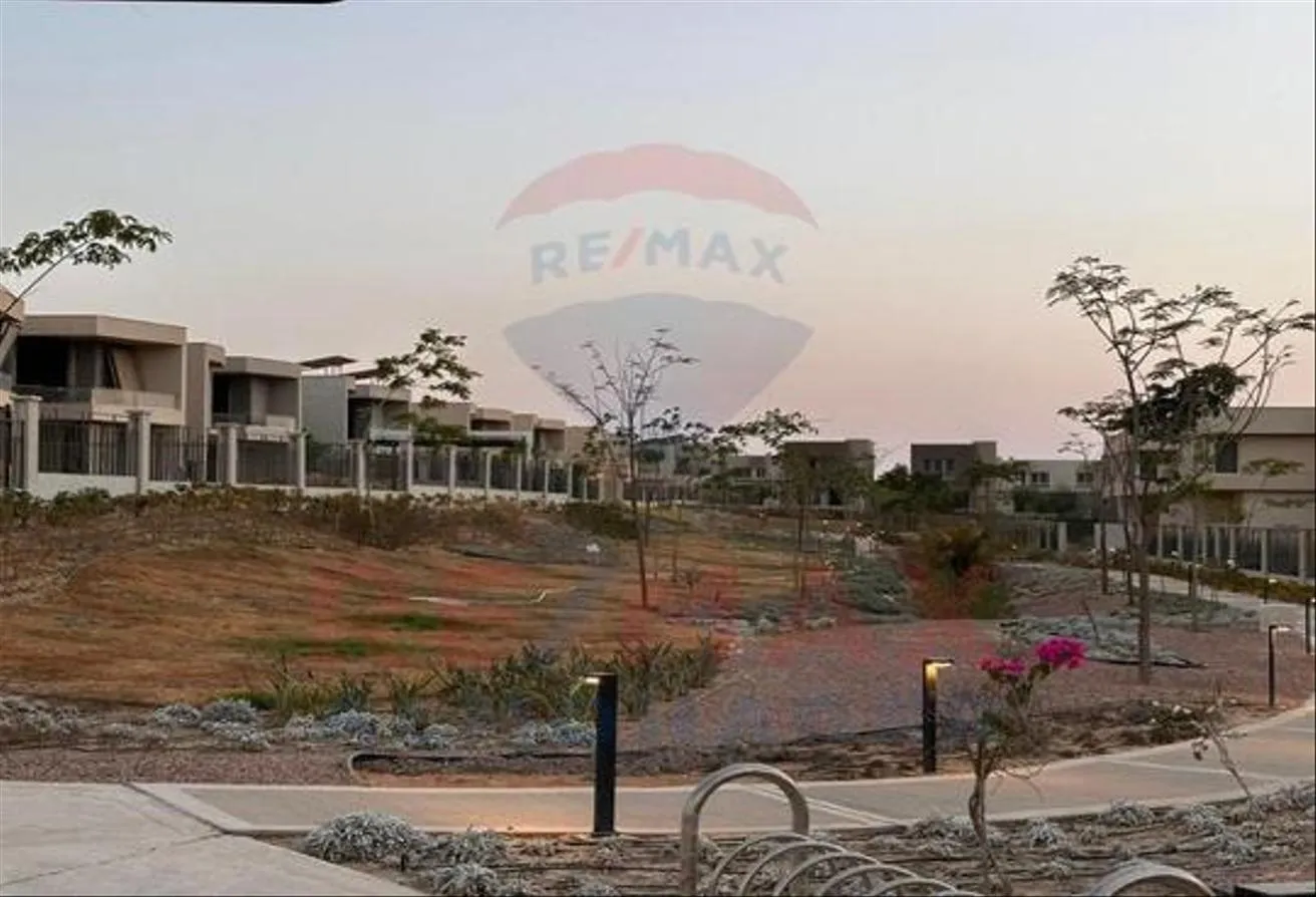 Sale in Badya Palm Hills: Resale Villa ready to deliver