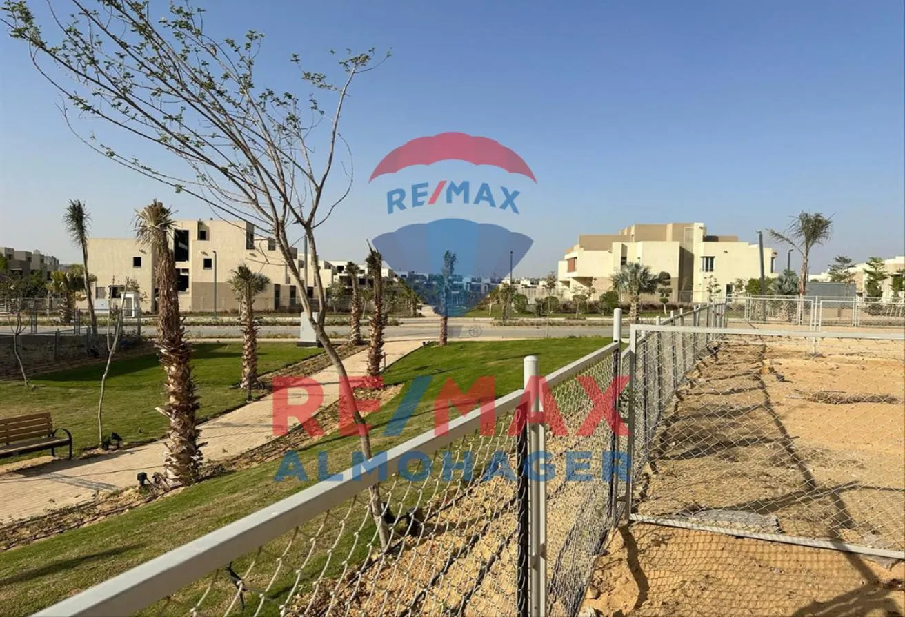 Sale in The Crown: Elevated villa with nice location - installments