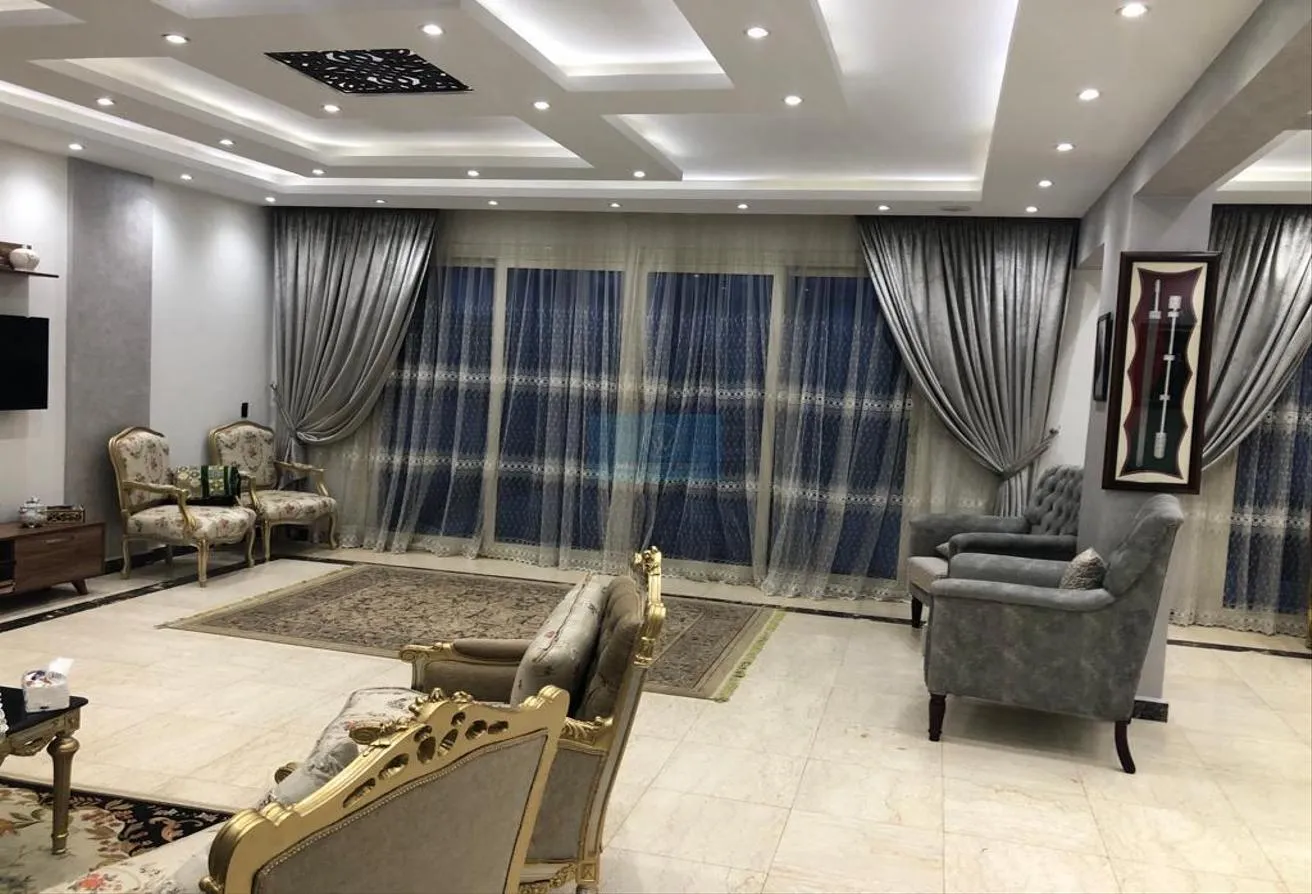 Sale in El Koronfel: villa  for sale   New Cairo  - Al-Quranful heights