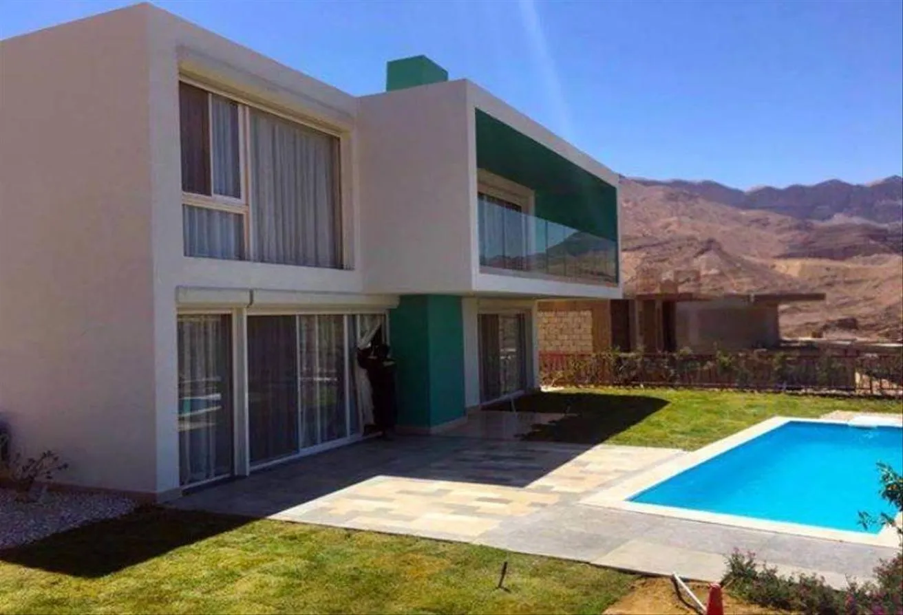 Sale in IL Monte Galala: Fully Finished Chalet with Garden redy to move