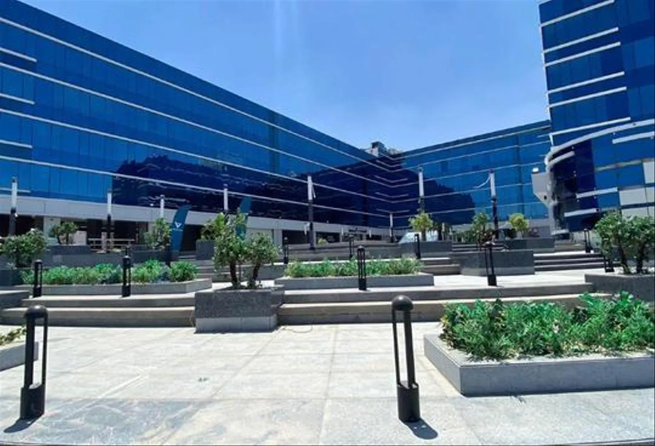 Rent in Trivium Square: office 60m for rent fully finished trivium square