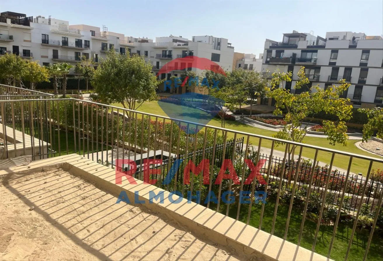 Sale in The Courtyards: For Sale Landscape View Apartment - Great Price