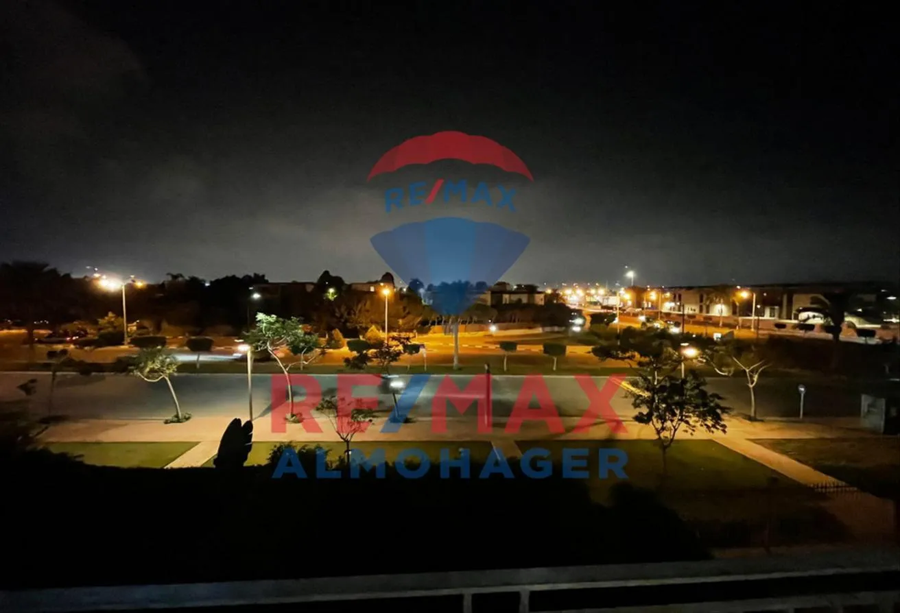 Sale in Westown: For Sale l Apartment l Prime Location l Open View