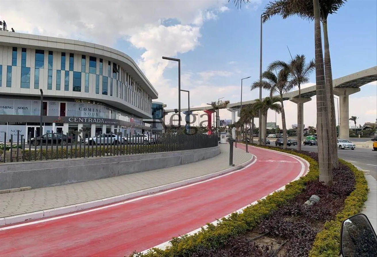Rent in Centrada Hub: ايجار في مول سنترادابلازا ميدان جهينه بسعر خاص جدا