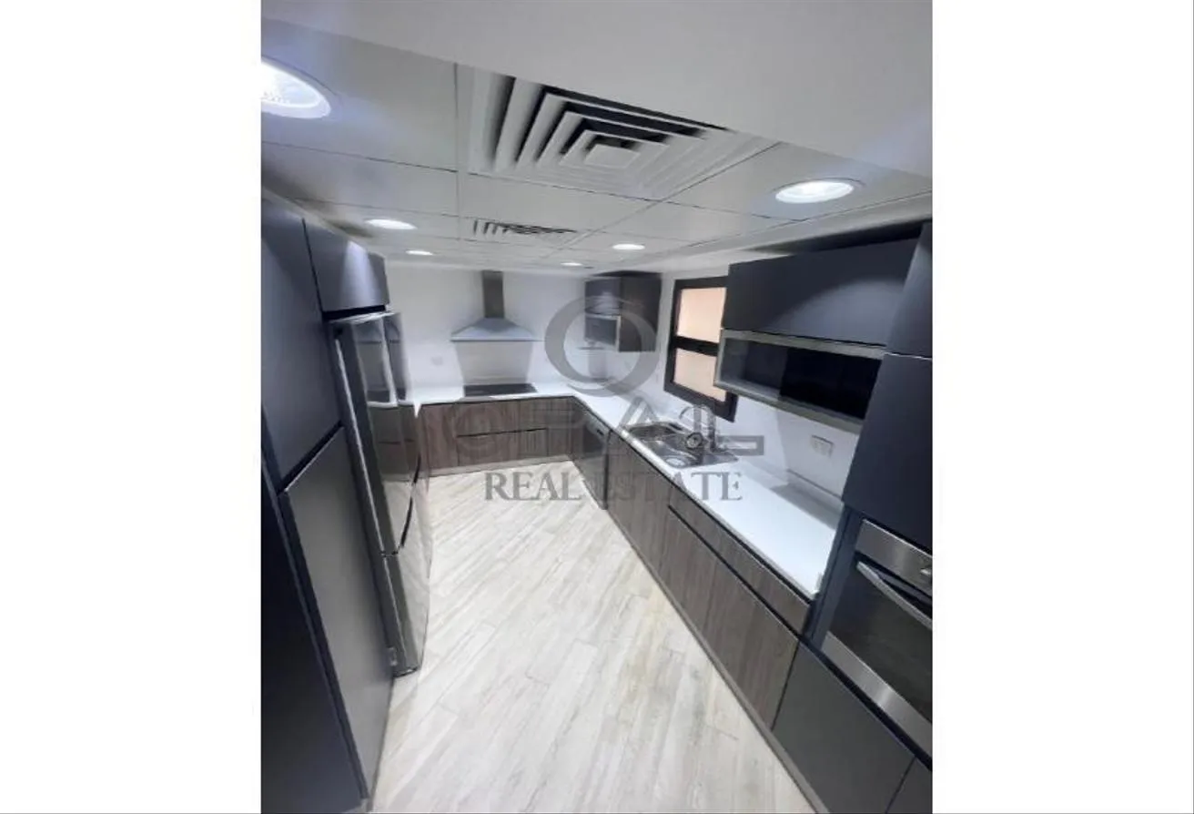 Rent in Westown: Apartment 3bd +nanny in Westown Kitchen appliances