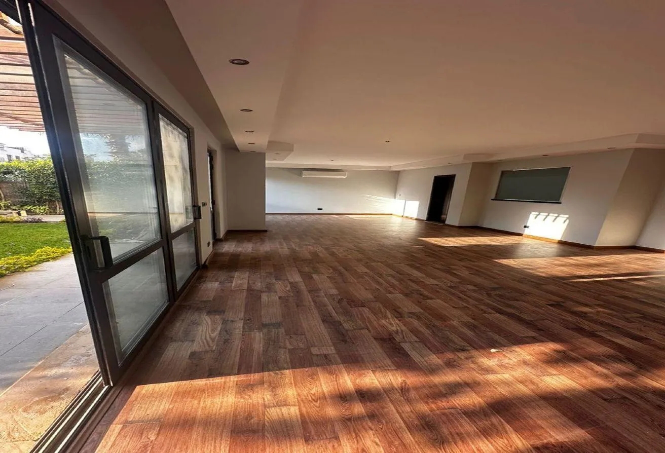 Rent in Westown: Duplex with garden   Westown - Sodic