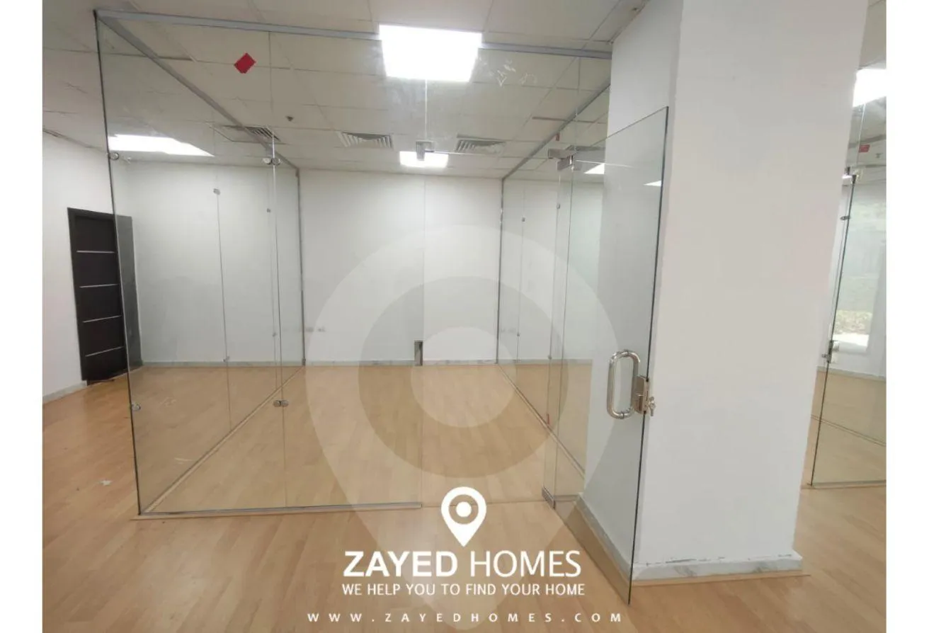 Rent in The Polygon: Office 147 sqm for rent in the polygon