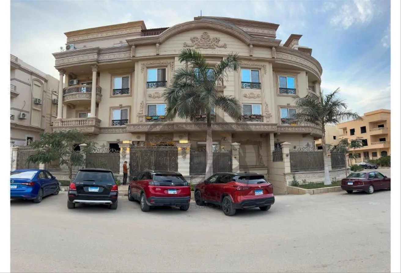 Sale in El Banafseg: رووف181م+44م تراس في النبفسج فيلات التجمع الخامس