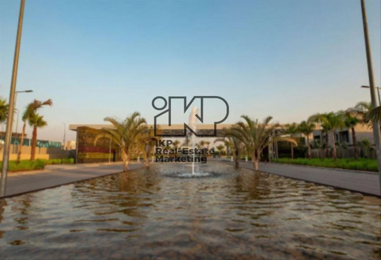 Sale in Al Burouj Compound: Apartment with private Garden in Al Burouj