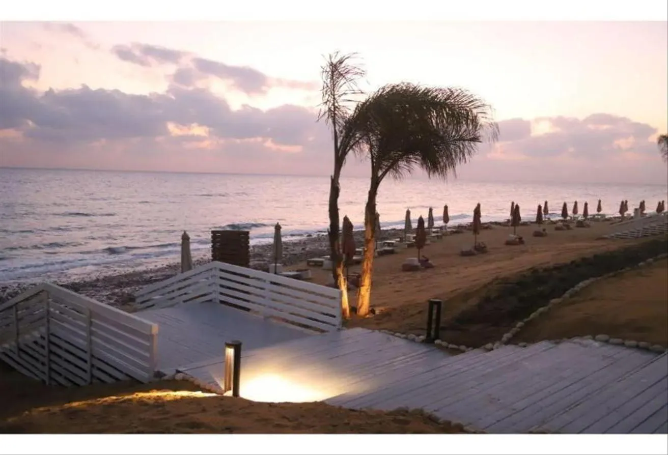 Sale in Jebal Resort: Chalet for Sale prime location in jebal el sokhna