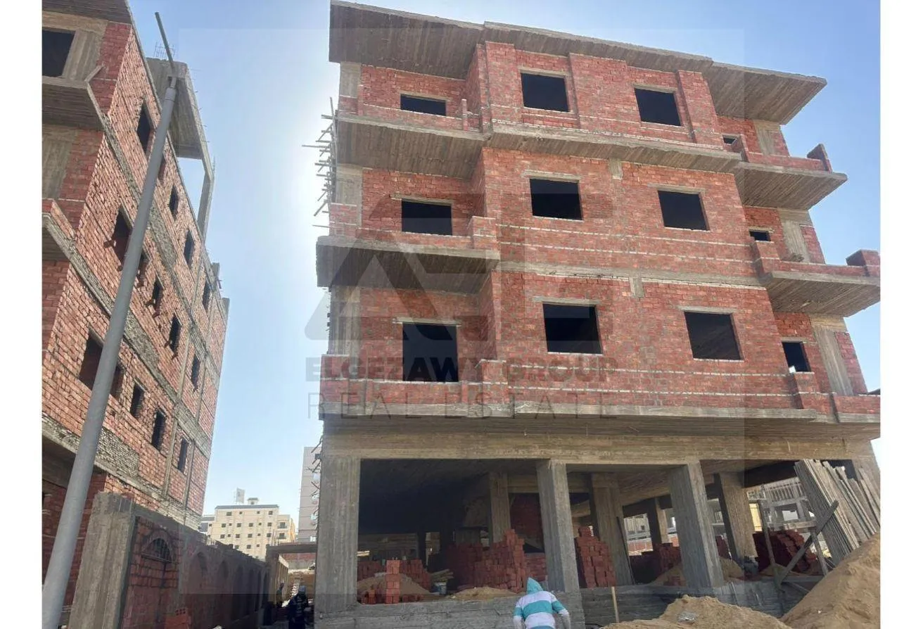 Sale in Bait Alwatan: Apartment with Garden in Al-Takmili District