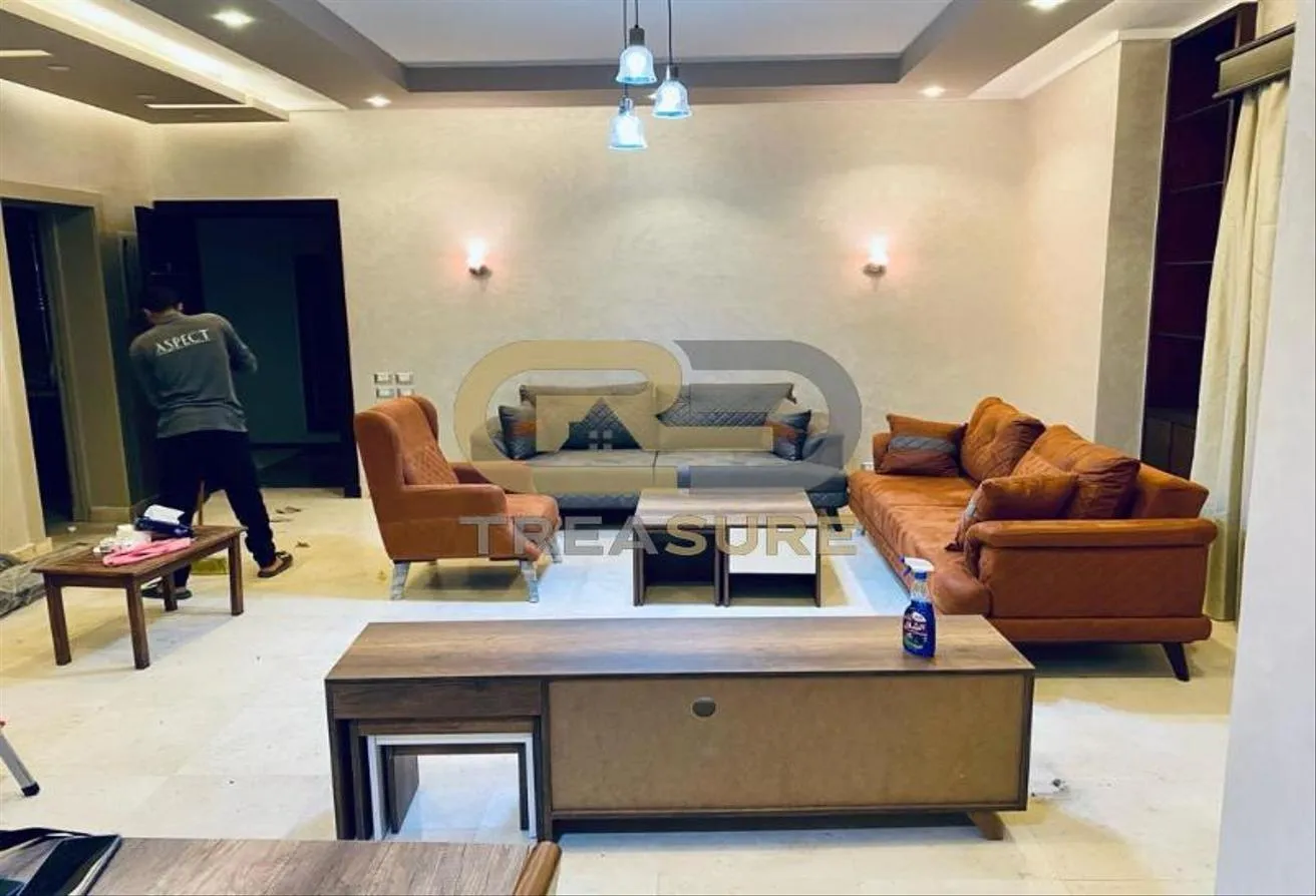 Rent in The Village: Furnished Apartment with Garden in The Village   .