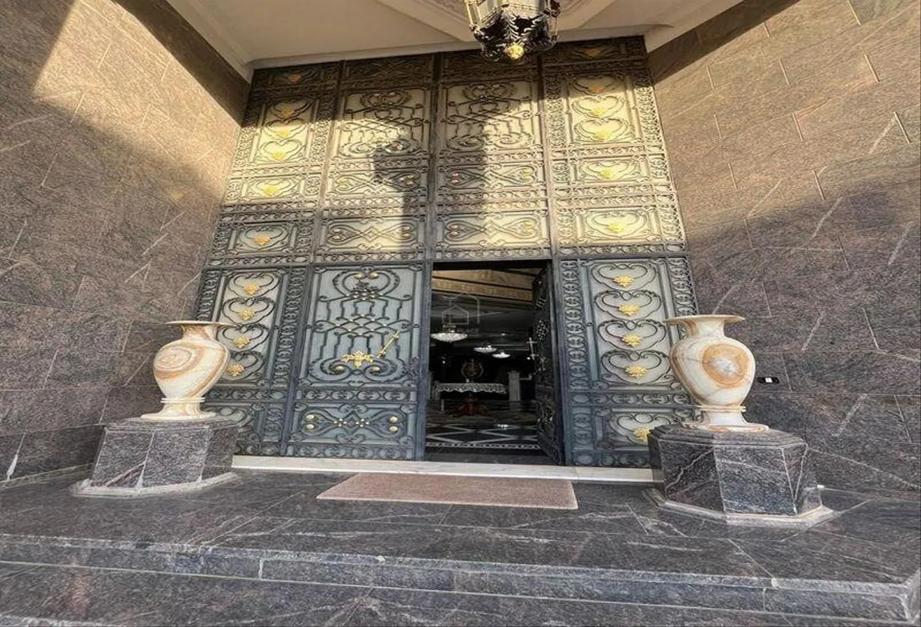 Gallery Image 12