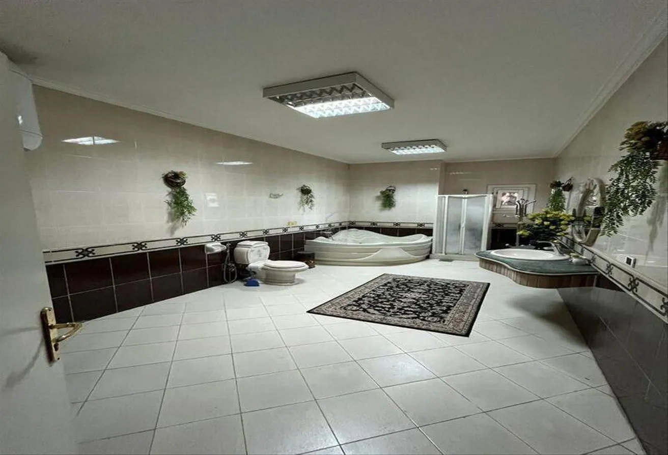 Gallery Image 18