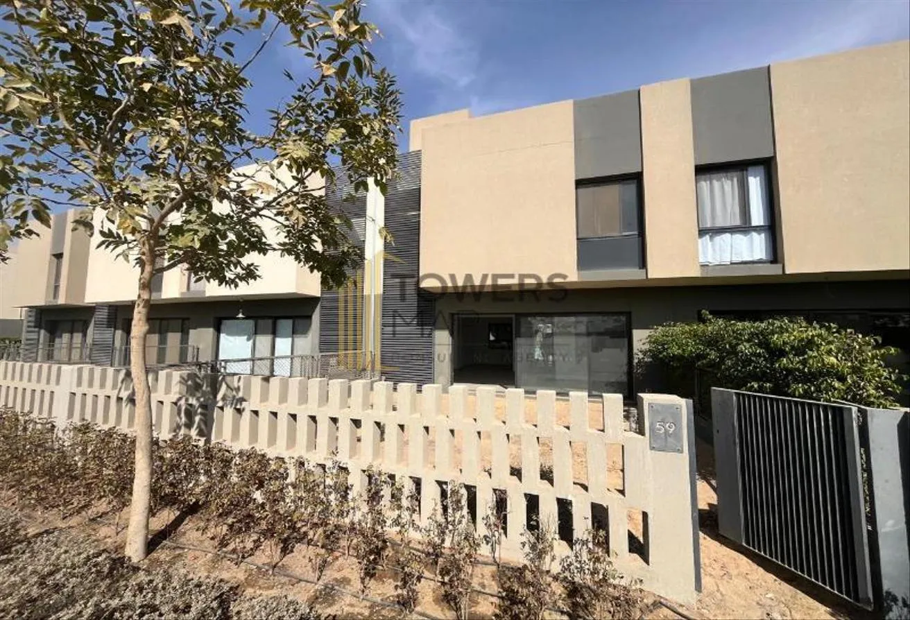 Sale in Al Burouj Compound: Luxury Townhouse Ready To Move /Fully Finished ACs
