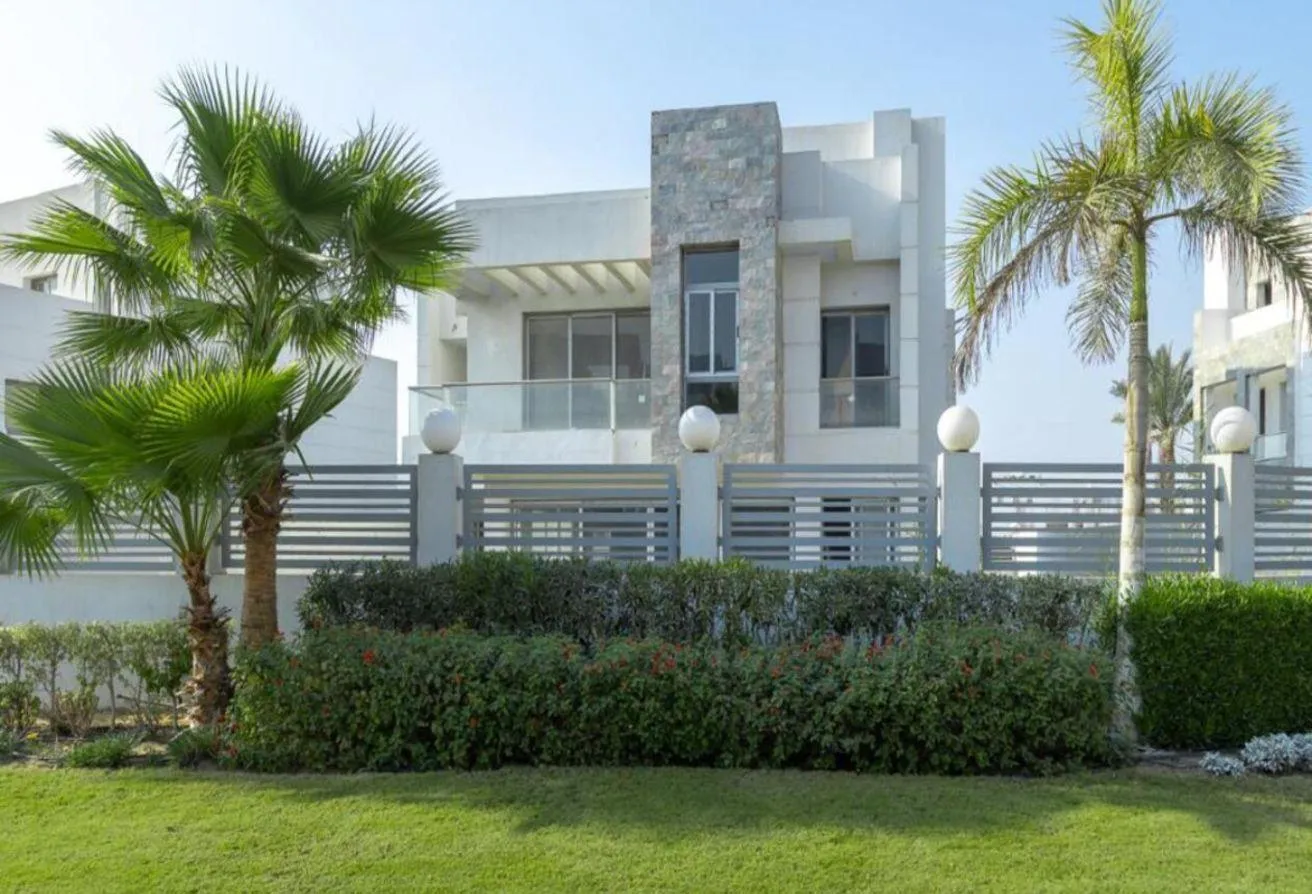 Sale in Cleopatra Square: Ready to move last villa 641m in Zayed near Arkan.