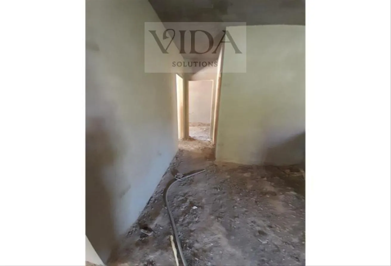 Sale in Creek Park: Apartment for sale in Creek Compound in October