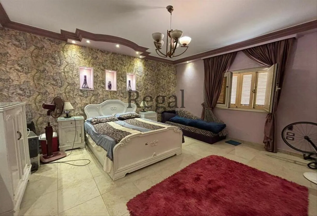 Sale in Touristic Zone 6: شقه مميزه للبيع السياحيه السادسه امام مول العرب.