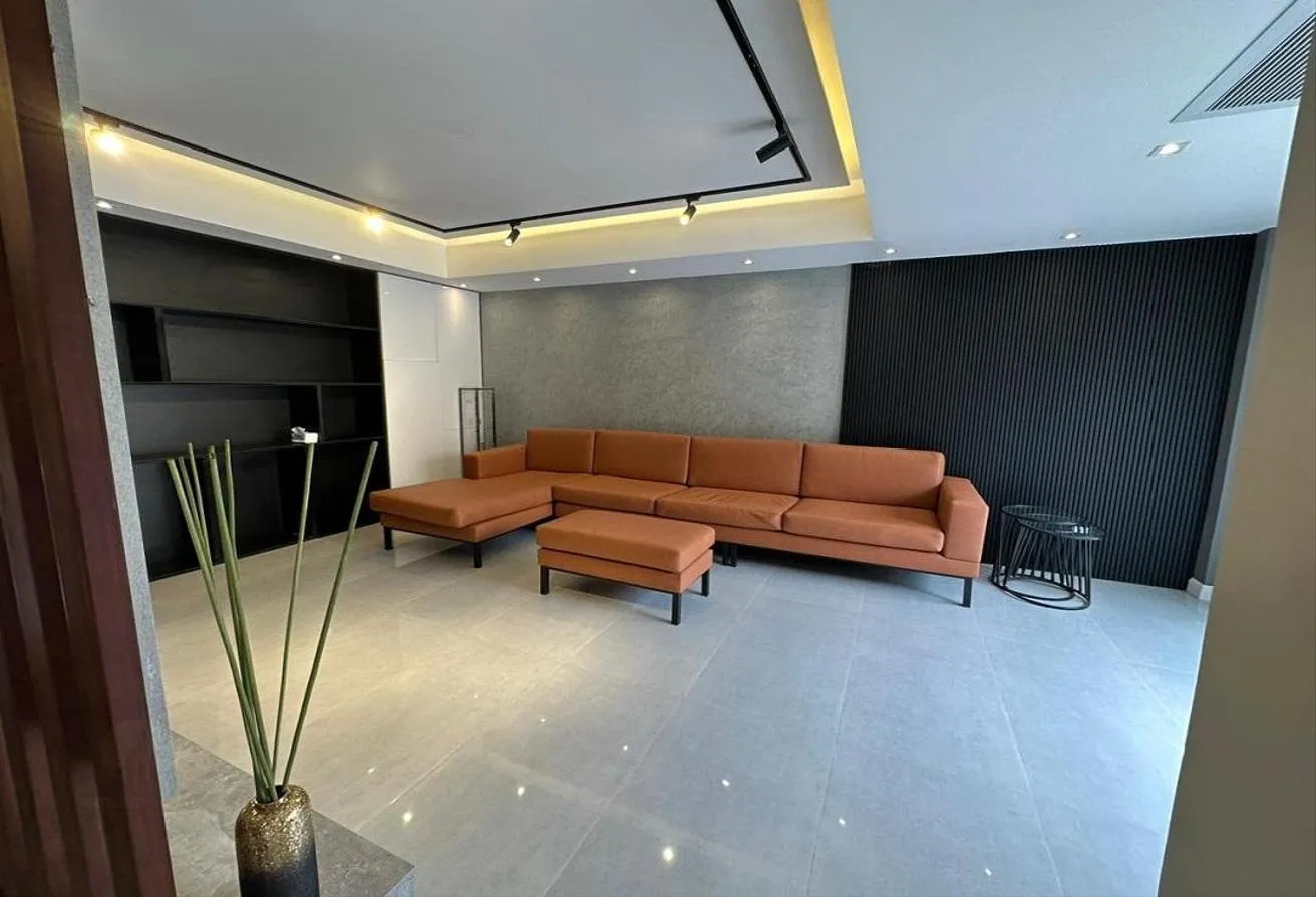 Rent in La Mirada Compound: Furnished villa for rent  for short period