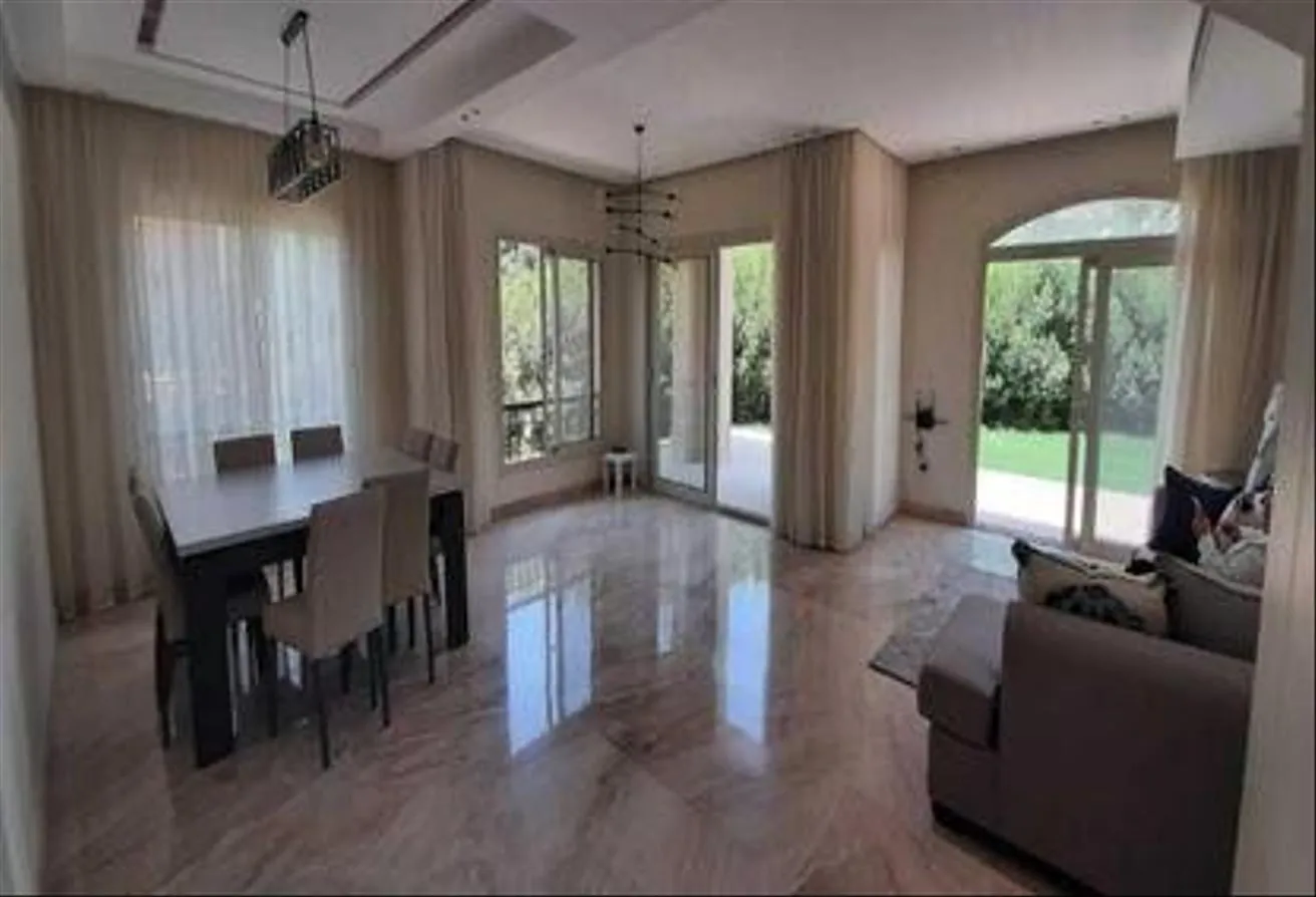 Sale in Stone Park: Villa for sale in Stone Park on 10 years install.
