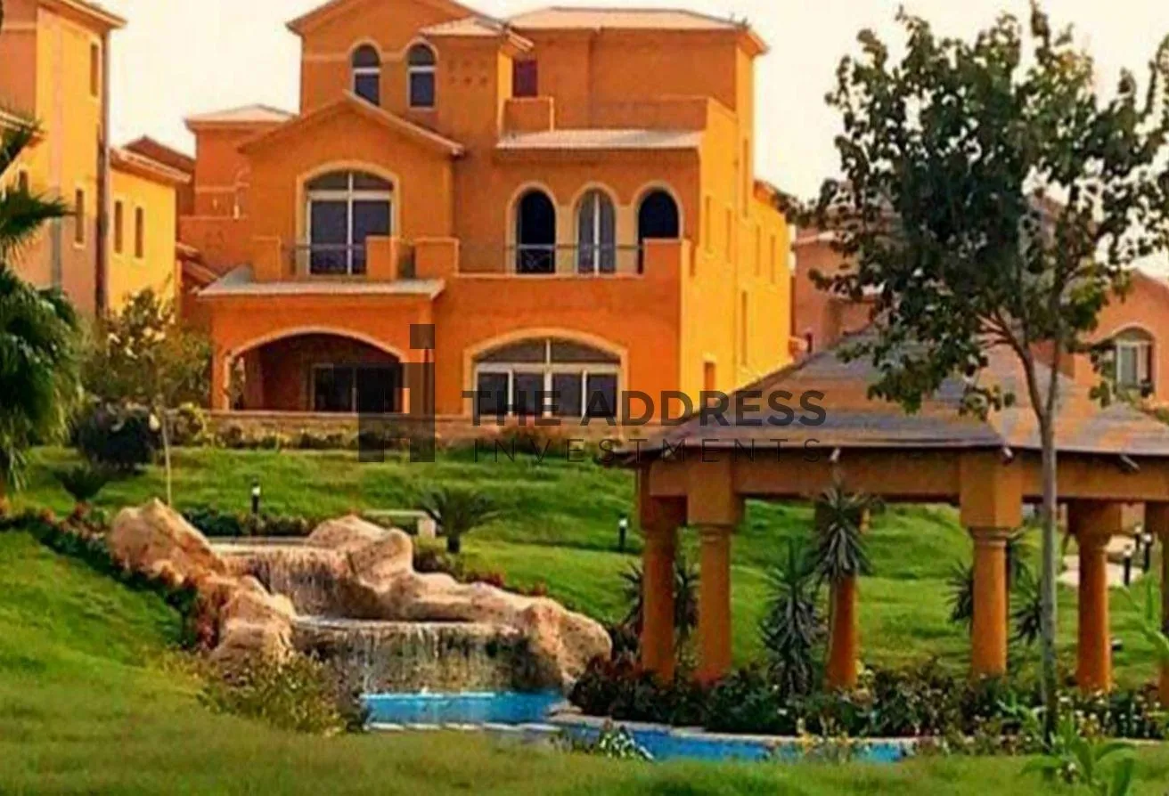 Sale in Dyar Park: Townhouse corner RTM, prime location in Dyar Park