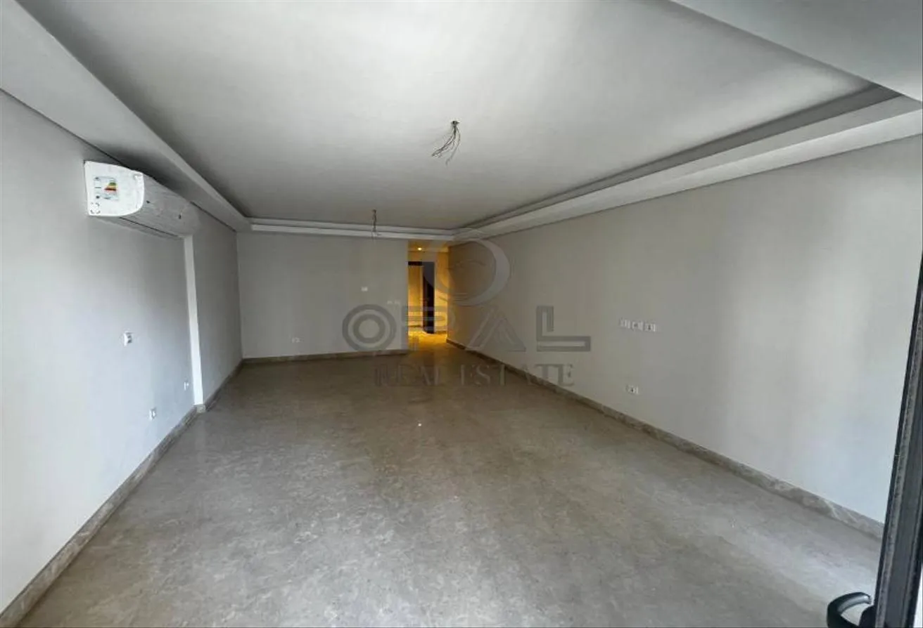 Rent in Village Views: Apartment for rent in Zed Park Towers - Floor 4