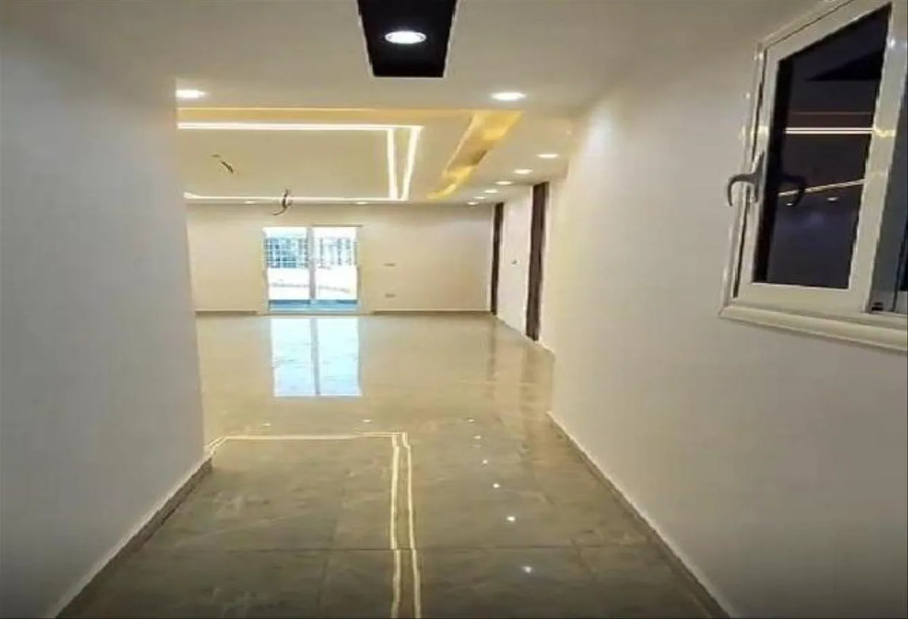 Sale in Rhodes: Duplex Ground Ready To Move in RHODES Over 5 Years